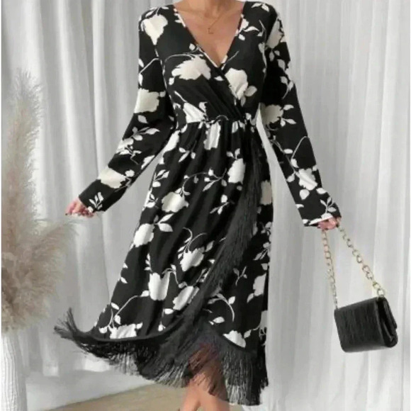 SHEIN  Frenchy Floral Print Fringe Trim Wrap Hem Dress  size 1 XL - Picture 1 of 3